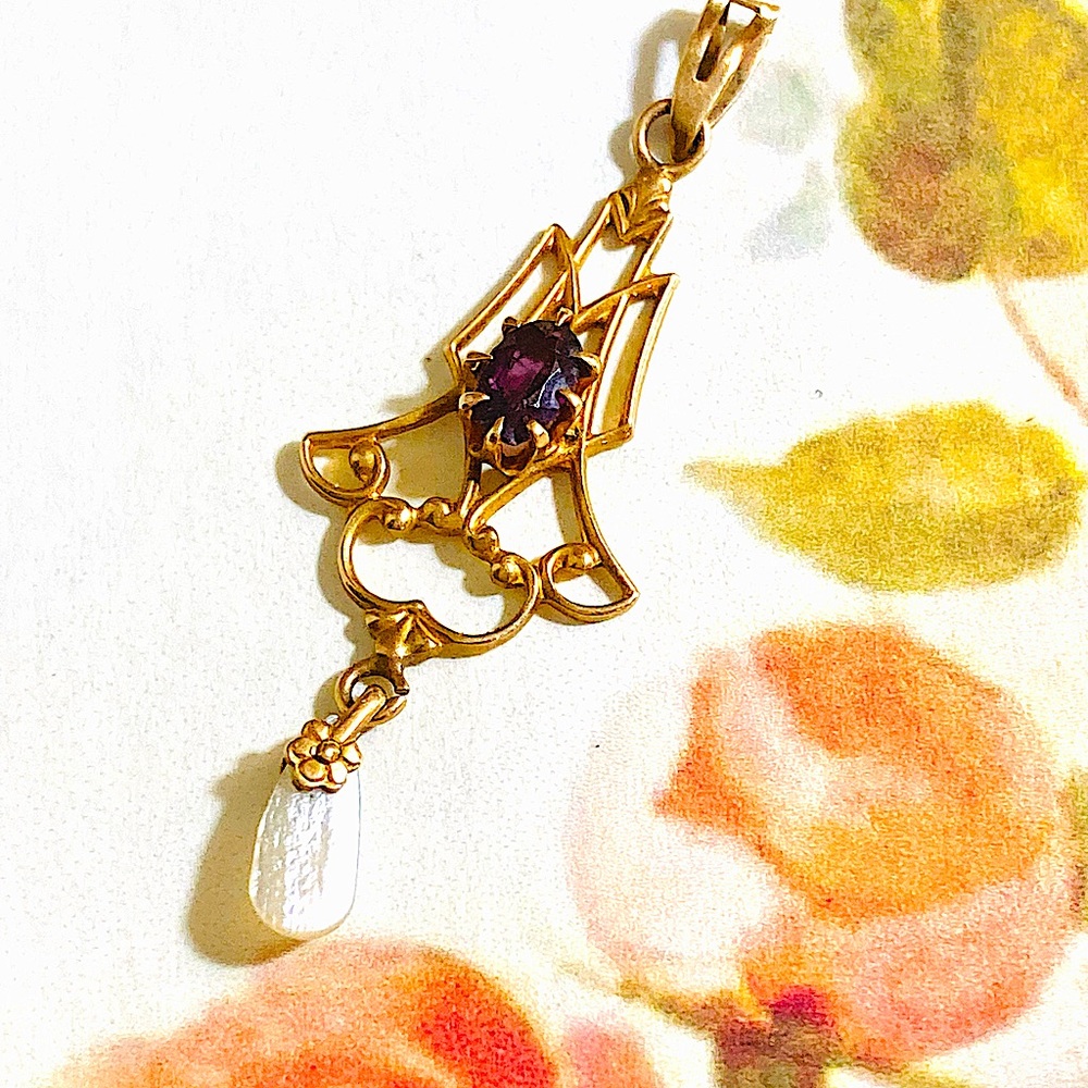 Antique 10K YG Amethyst and Pearl Lavalier Pendant